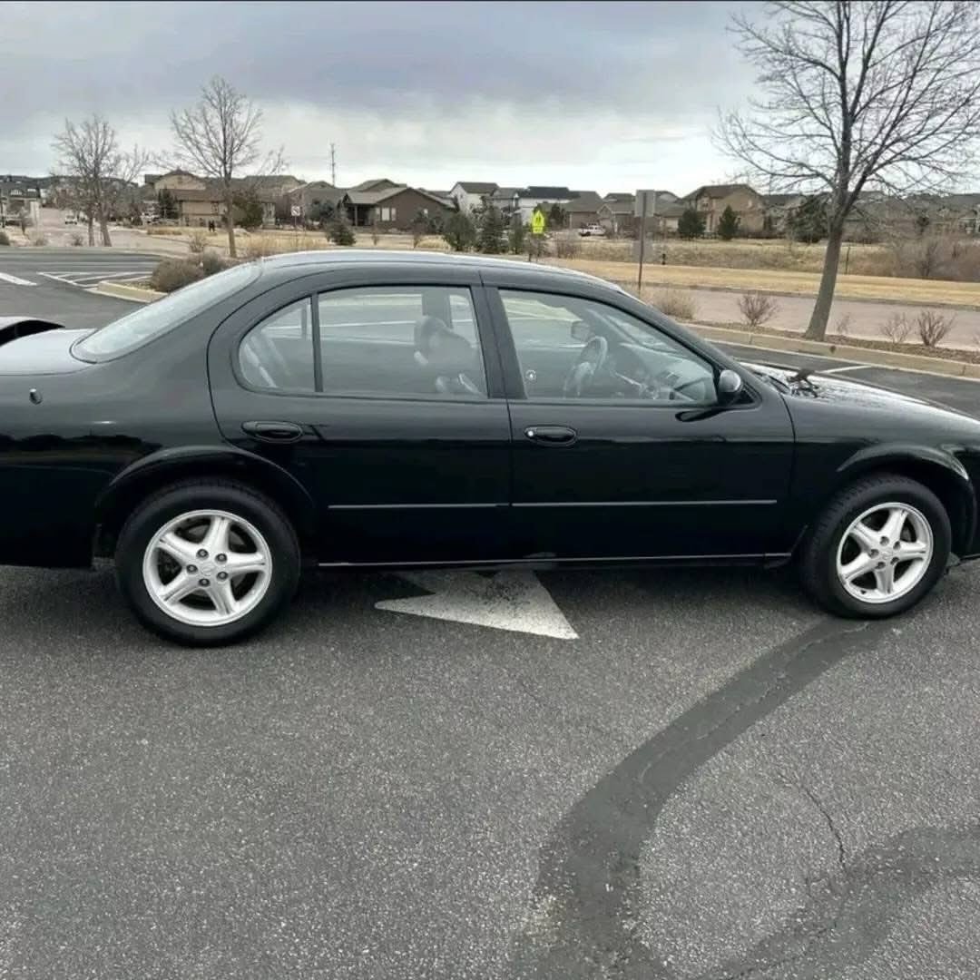 1999 Nissan Maxima SE - Image 7