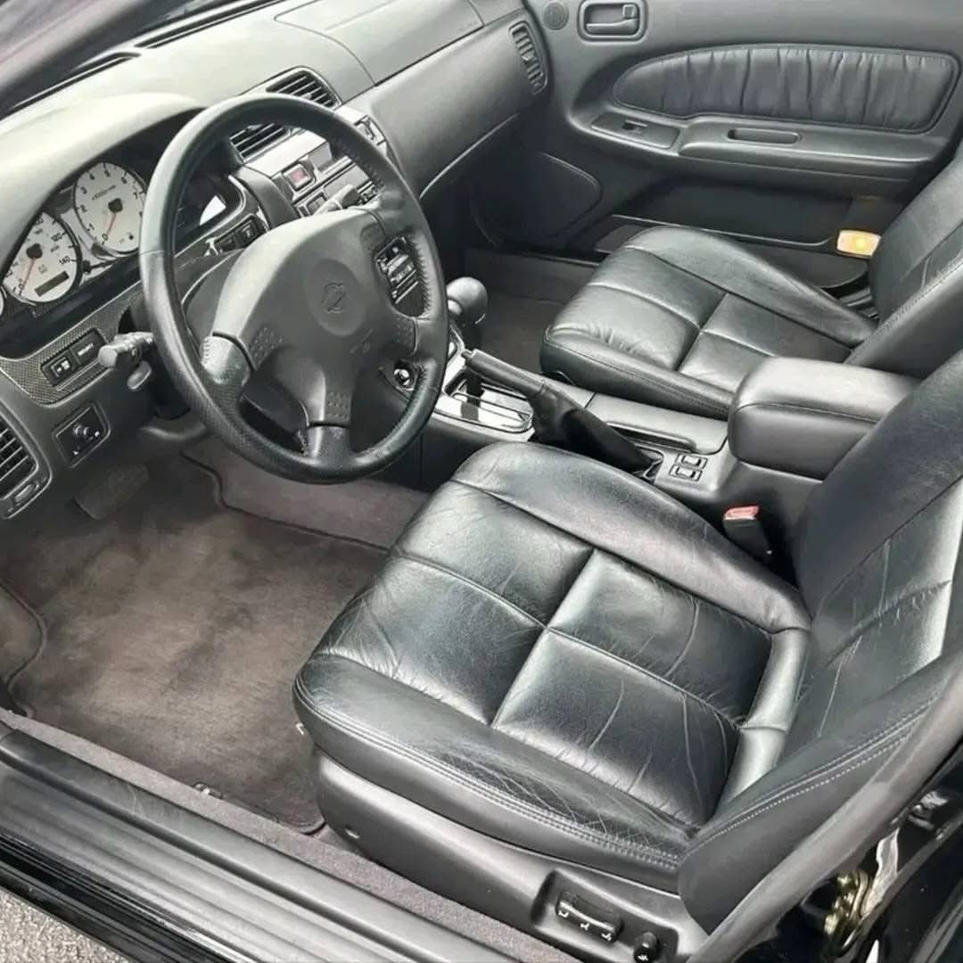 1999 Nissan Maxima SE - Image 14