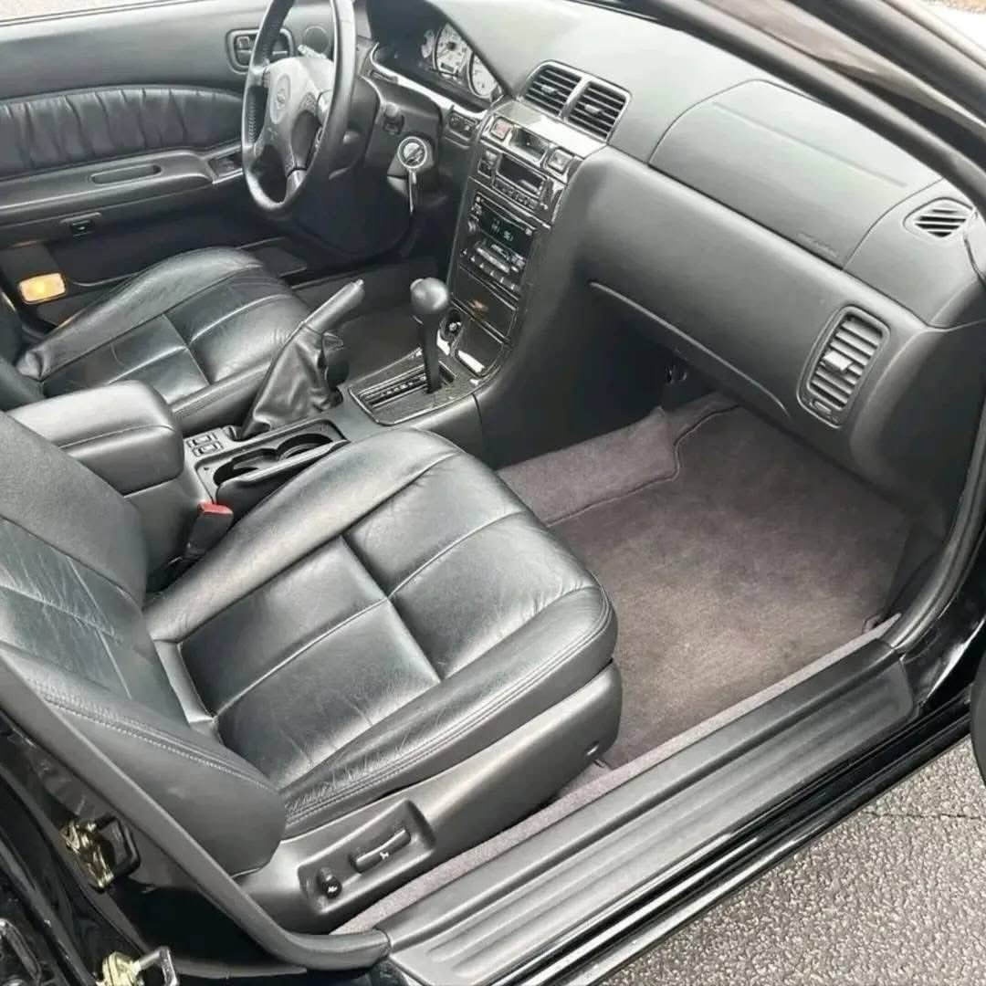 1999 Nissan Maxima SE - Image 17